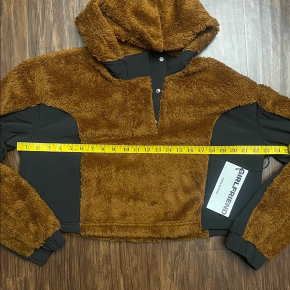 NWT GIRLFRIEND COLLECTIVE- Fleece Cropped Anorak Brown black Large - Picture 3 of 9